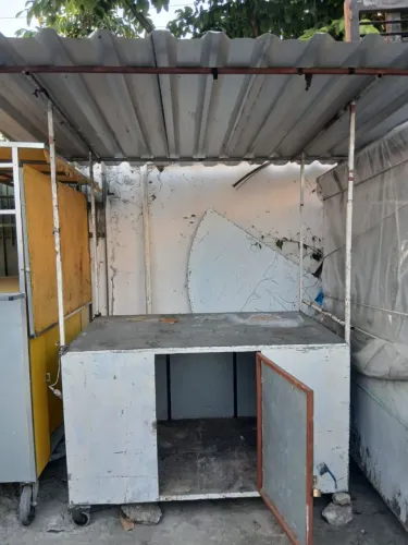Barraca para vender lanches ou outras coisas.