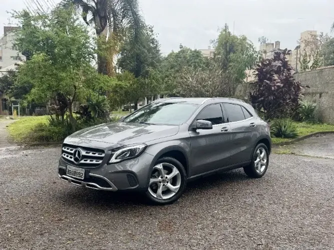 Mercedes-Benz GLA 200 Adv. 1.6/1.6 TB 16V Flex Aut. 2018