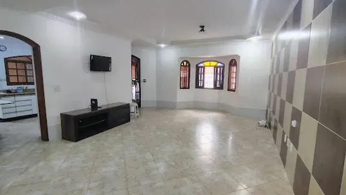 Casa com 4 quartos à venda, 210 m² por R$ 750.000 - Vila Mazza - Suzano/SP