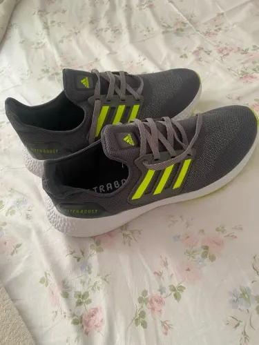 Tênis Adidas Corrida