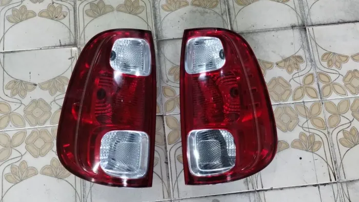 Par de lanterna Fiat Uno Vivace 10/14 original
