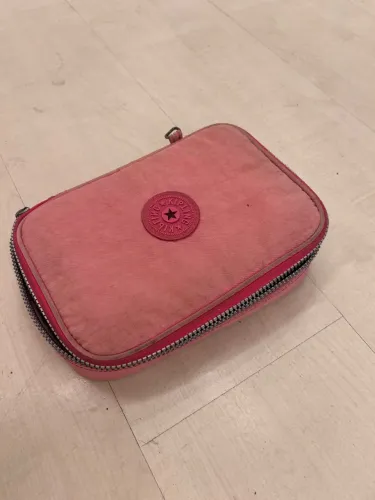Estojo Kipling 100 pens