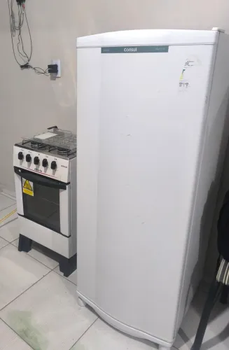 Vendo fogão e geladeira