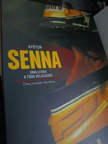 Livro Airton Senna - Uma lenda a toda velocidade