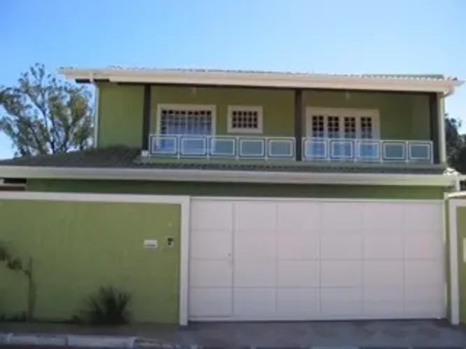 Casa com 4 quartos sendo 2 suítes e DCE na Vila Planalto, Brasília, DF