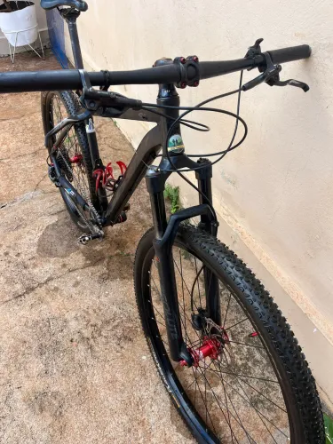 Bicicleta MTB GTSM1 com kit Sram NX