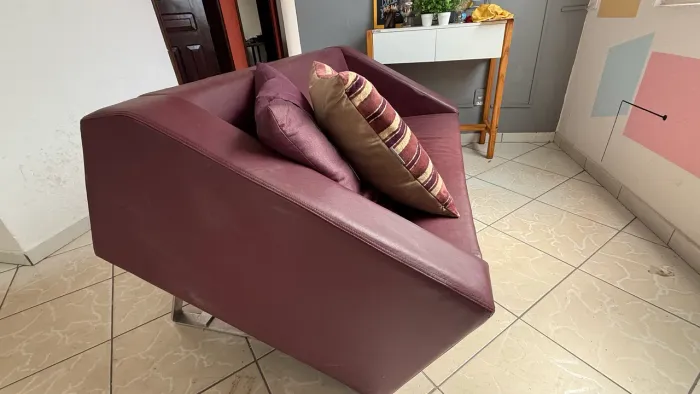 Sofá em couro