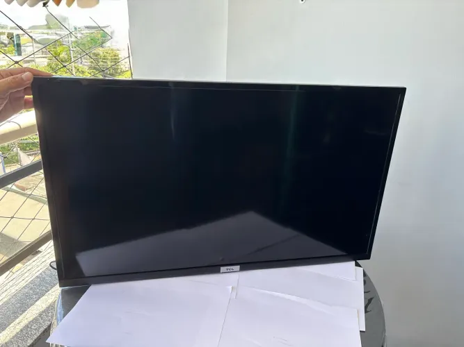 TV TCL (Semp TCL) - Tela Quebrada - Para Conserto ou Peças