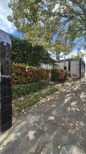Imóvel para aluguel tem 484 metros quadrados com 3 quartos em Santa Rosa - Cuiabá - MT
