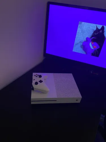 Xbox One S 1TB ÓTIMO ESTADO 
