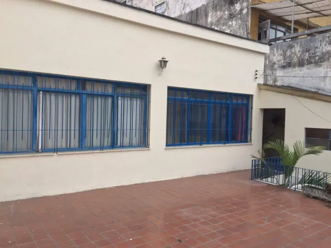 Casa em Vila Monumento com 250.00 m² , 3 quarto(s) , 1 suíte(s) , 4 vaga(s).