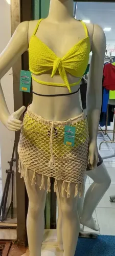Saída de praia R$69,00. Conjunto biquíni sutiã e calcinha R$45,90.Conjunto completo R$115