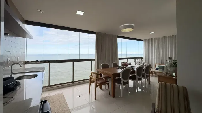 IApartamento à Venda Frente Mar em Beverly Hills  Itapuã | 160 m² | 4 Quartos | 2 Suítes