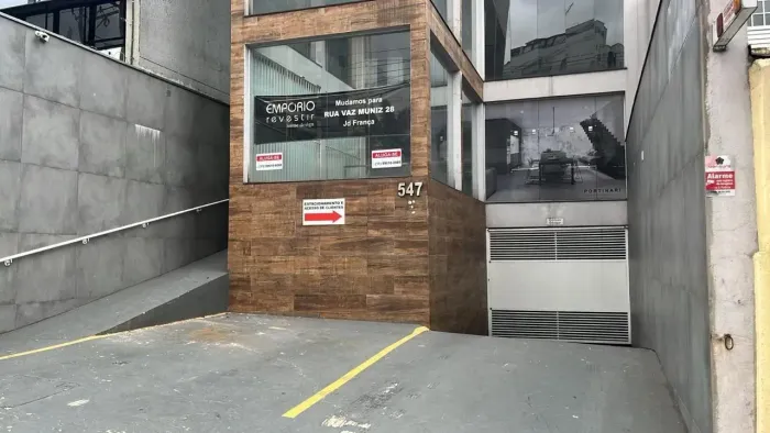 Prédio inteiro para aluguel com 750 m² em Água Fria - São Paulo - SP
