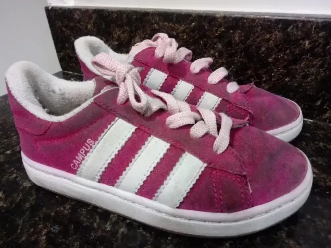 Tênis Adidas original tamanho 30