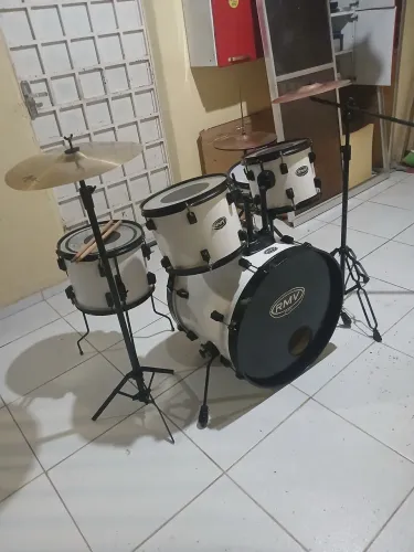 Bateria acústica RMV completa 