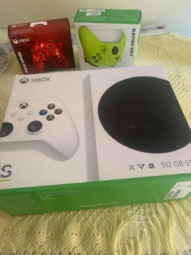 Console Microsoft Xbox Series S 512gb Com Controle Adicional Cor VerdeConsole Microsoft Xb