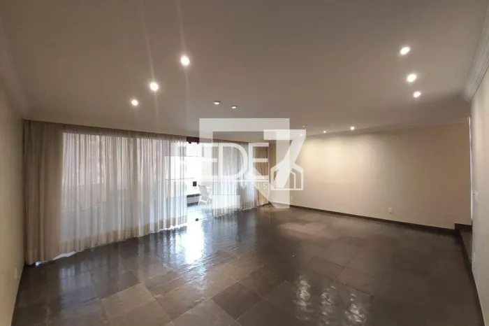 APARTAMENTO RESIDENTIAL em Campinas - São Paulo, Cambuí