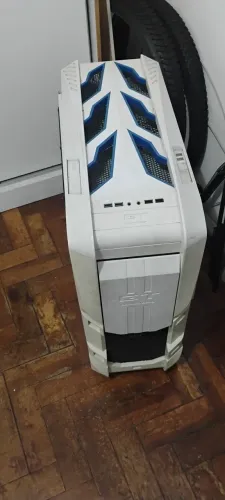 PC AMD FX-8150 8GB c/ Water Cooler (Sem Placa de Vídeo e Sem HD/SSD)