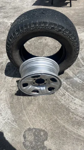 Aro 16 + Pneu meia vida Hilux