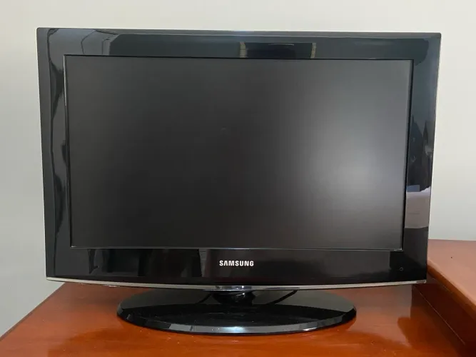 TELEVISÃO SAMSUNG LCD 26?
