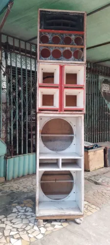 Caixa vazia coluna. R$200