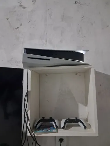 Ps5 Semi novo funcionando perfeitamente.