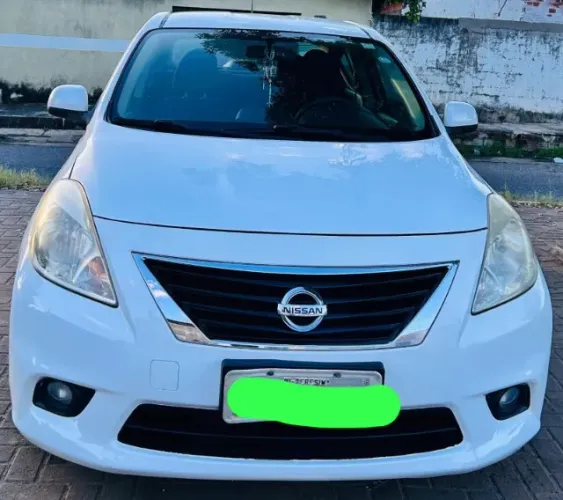 Nissan Versa SL 1.6 16V Flex Fuel 4P Mec. 2014