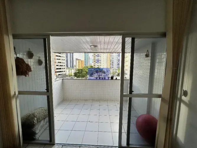 APT TOP COM 95 metros quadrados com 3 quartos, nascente, vaga coberta.