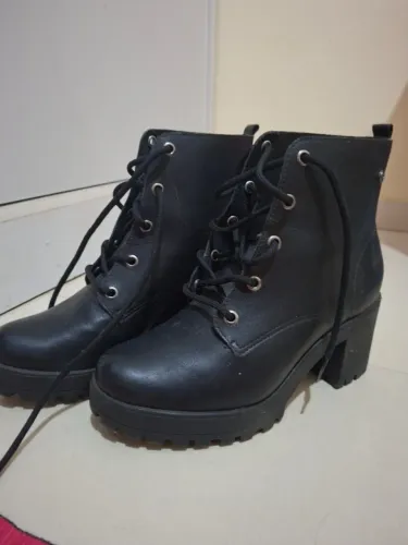 Bota cano curto Ramarin