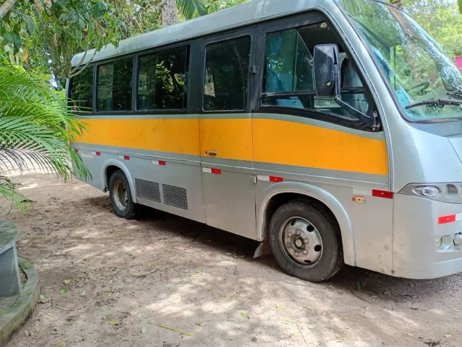 Vendo Microônibus Todo Revisado!