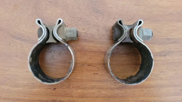 Abraçadeiras de Escape Originais Harley-Davidson Sportster 883 - Par