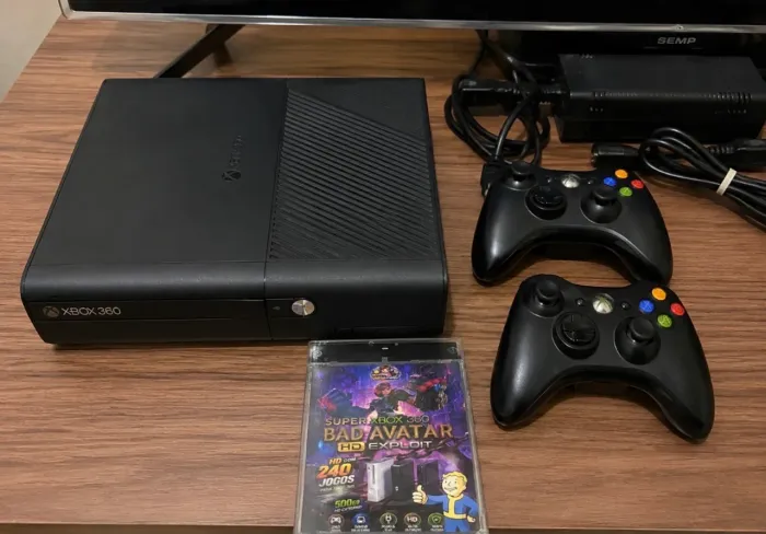 XBOX SUPER SLIM + 250 JOGOS