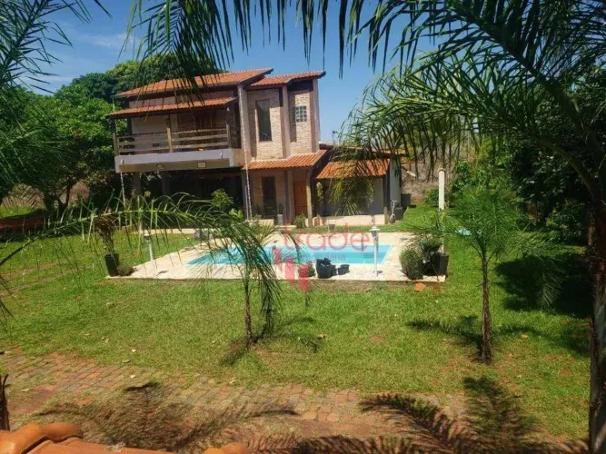 Chácara à Venda de 03 Quartos no Bairro Jardim Ouro Branco em Ribeirão Preto com Piscina.
