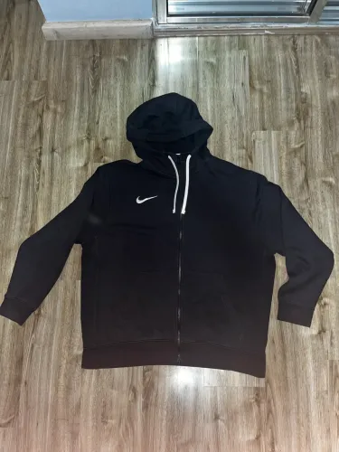BLUSÃO PARK MASCULINO NIKE CLUB PRETO