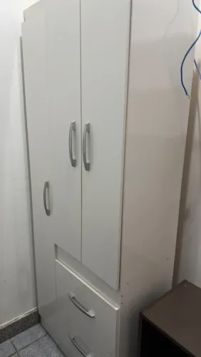 Cama + Guarda-roupa de solteiro 3 portas