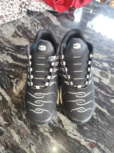 Air Max Plus Venom 