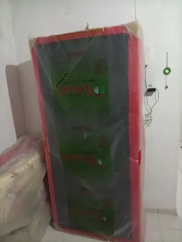 Cama solteiro semi nova