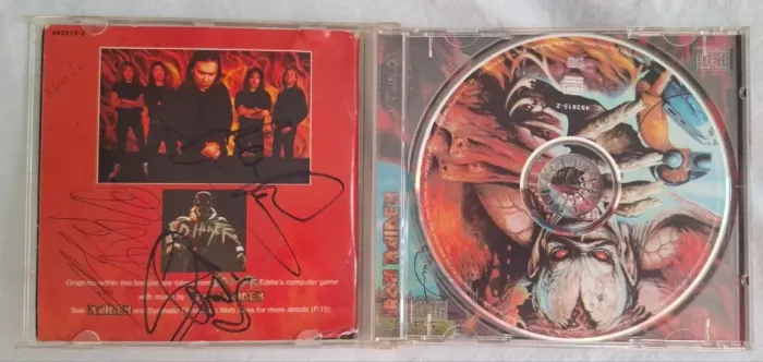 CD autografado Iron Maidem