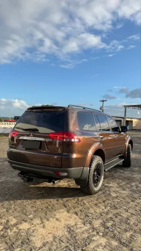 Mitsubishi Pajero Dakar HPE 3.2 4X4 T.I Dies 5P AUT 2015