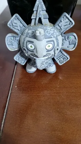Boneco kidrobot dunny asteca do artista the best brother