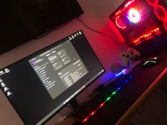 Pc Gamer Ryzen 5 5600G+ Rtx 5060 8gb + 32gb Ram+ 1Tb Ssd
