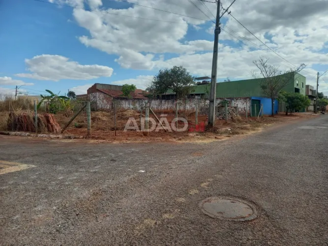 Jardim Imperial Área / Terreno à Venda, 325.00 por R$ 187000.00 no setor Jardim Imperial M