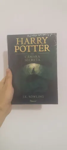 LIVRO HARRY POTTER E A CÂMARA SECRETA - Editora Rocco versão Capa Dura