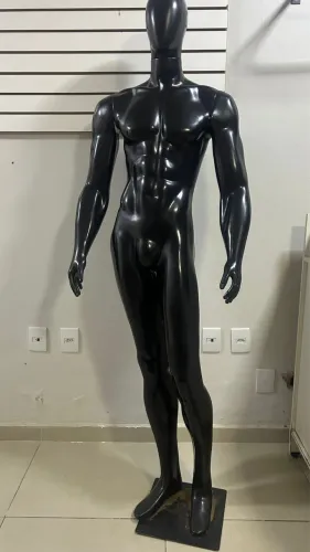 Manequim de loja modelo forte