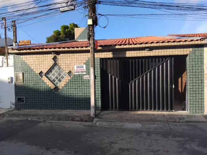 Casa na Rua Emília Anchieta Santos