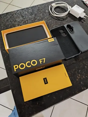 Celular Xiaomi POCO F7 512GB 12GB RAM