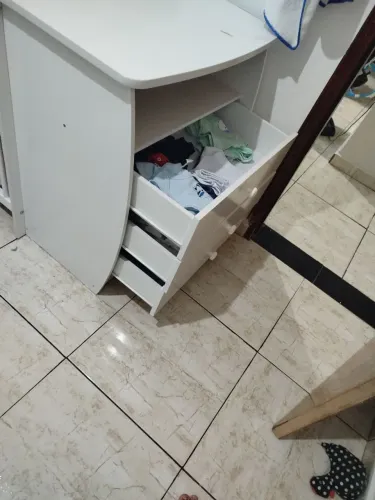 Vende-se berço