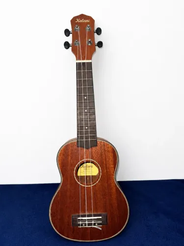 UKULELE instrumento Ukulele marca KALANI - NOVO