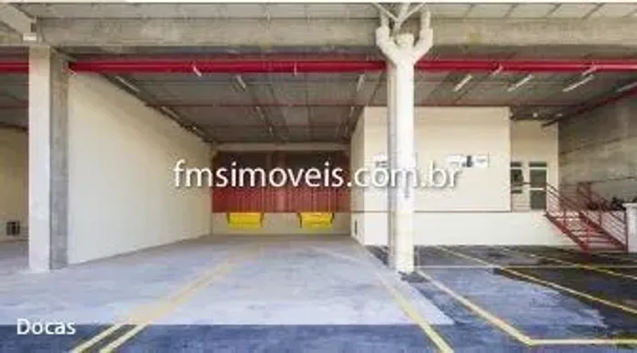 Aluguel de Galpão Industrial de Alto Padrão em Embu das Artes-SP: 5 salas, 4 banheiros, 12